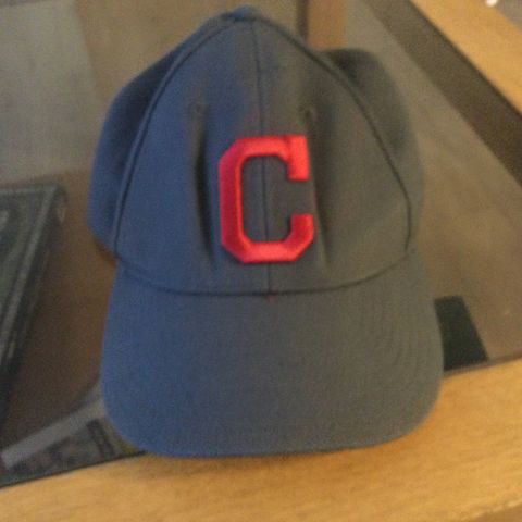 caps  Cleveland Indians
