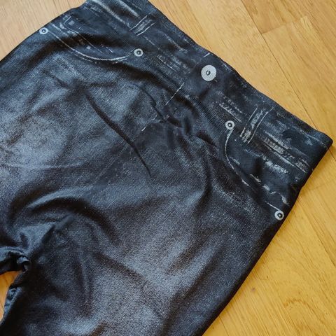 Ny pris!!  Sømløs jeans tights