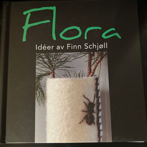 FLORA - Idéer av Finn Schjøll - utgitt av  Rauma ullvarefabrikk /som ny