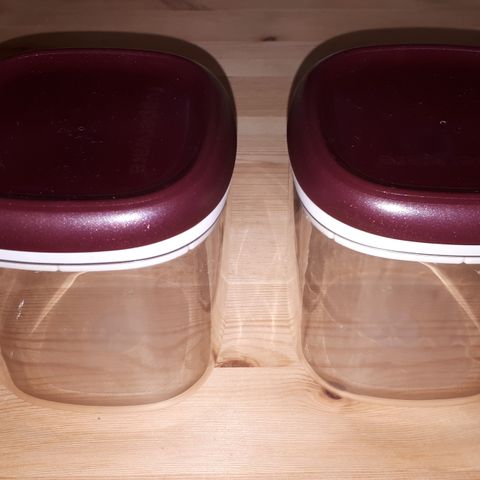 Tupperware beholdere til tørrvarer