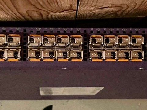 Extreme X460-48x L3 SFP switch selges