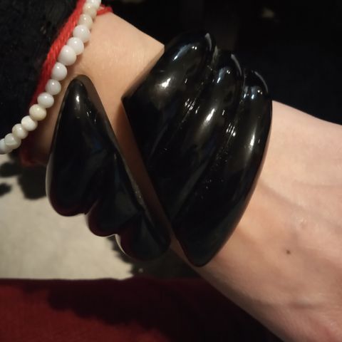 W. Germany JO Black Plastic Cuff/armbånd