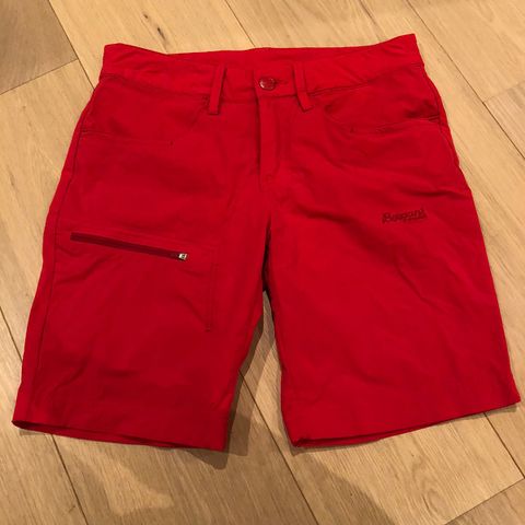 Bergans rød shorts