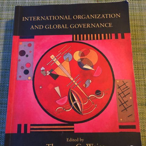 International organization and global governance, 2014