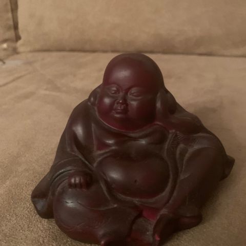 Ny pyntefigur Buddha H: 9cm, B: 12cm selges