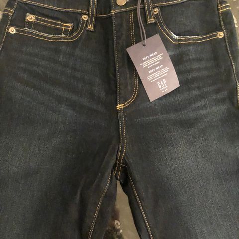 GAP jeans, mørk blå. Ubrukt.