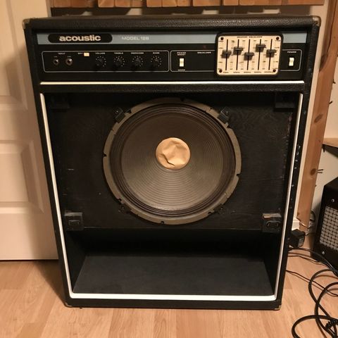 Acoustic 126 basscombo