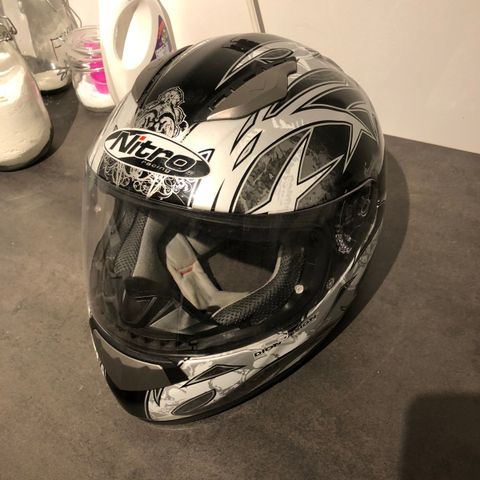 nitro racing hjelm