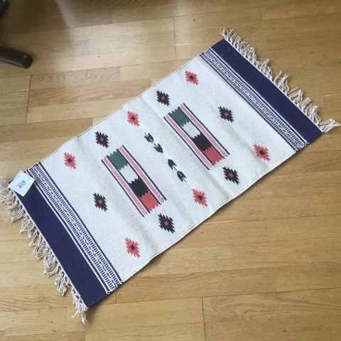 Håndvevd  LØPER til bordet eller skjenken…  46 cm x 83 - UBRUKT.