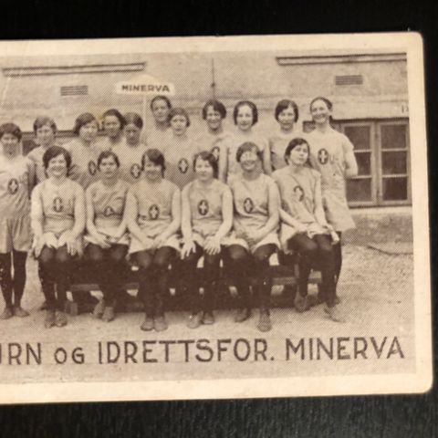 Minerva Turn Lillestrøm Damer sigarettkort 1930 Tiedemanns Tobak