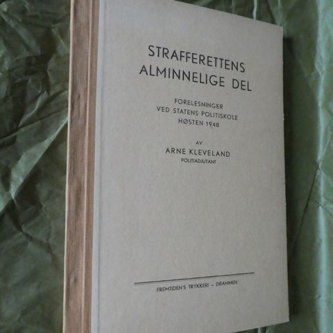 Arne Kleveland: Strafferettens alminnelige del