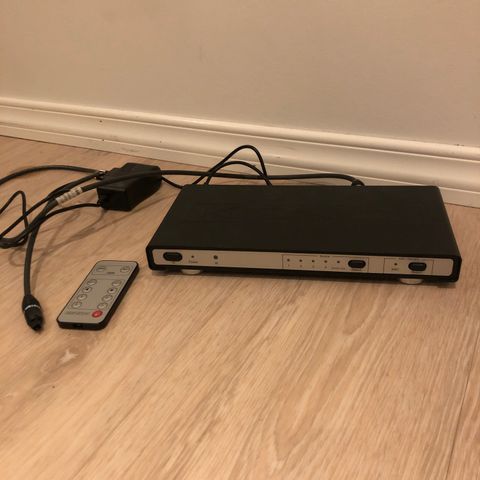 König KN-HDMISW25 - HDMI Switch 4x1