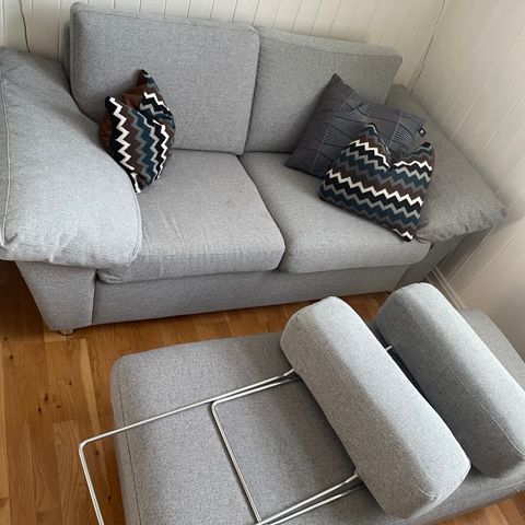 Billig Sofa og puff fra Fagmøbler