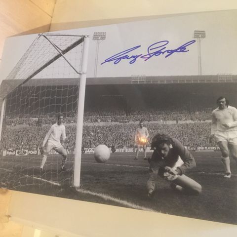 Leeds United - Gary Sprake signert A4-fotografi med COA