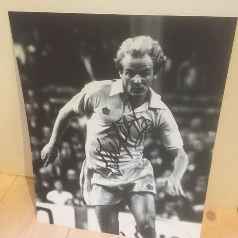 Leeds United - Terry Yorath signert 20x25 cm fotografi med COA