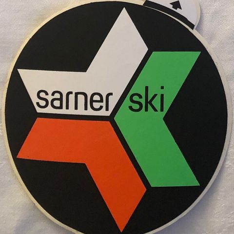 Vintage Retro Sarner Ski klistremerke fra sent 70 tall