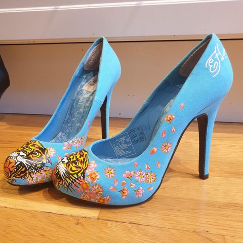 UBRUKT - Ed Hardy pumps størrelse 37-38