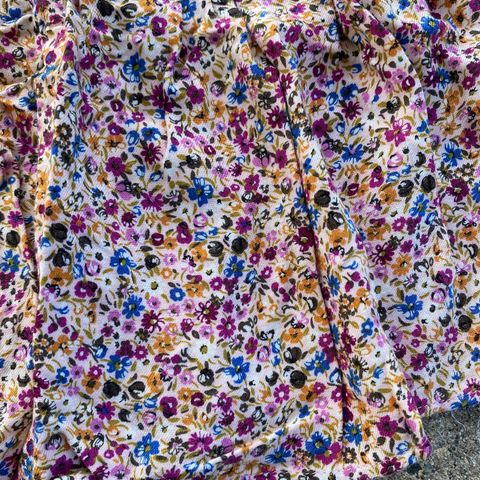 Blomstrete bluse / topp fra Zara