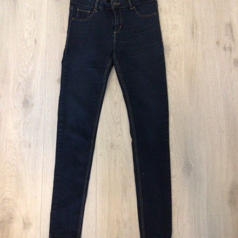 Jeans str M med mye stretch