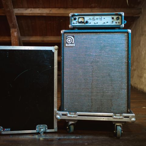 Ampeg  SVT HLF 410 med Rufo flight