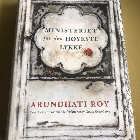 Roman - Arundhati Roy