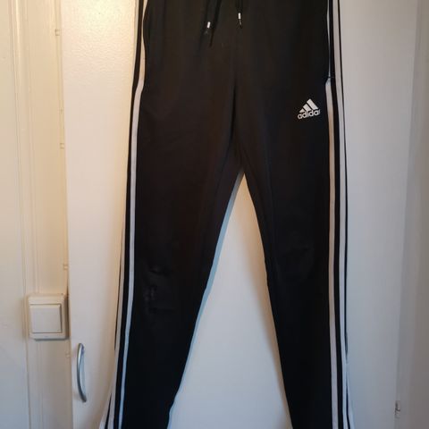 Treningsbukse fra Addidas 11-12 år