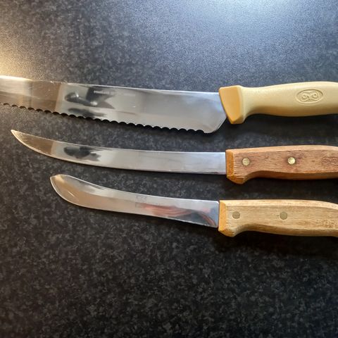 3 ØYO kniver