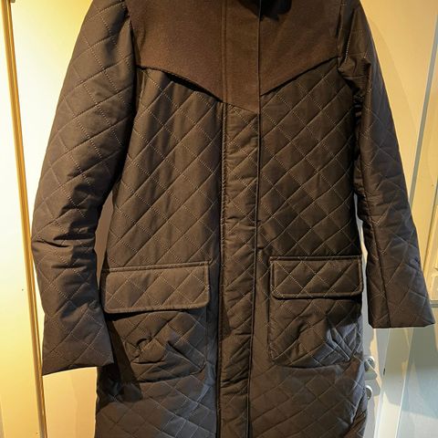 Brgn Sky Padded Coat Svart