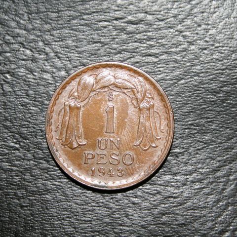 Chile  1 peso  1943    kr 45