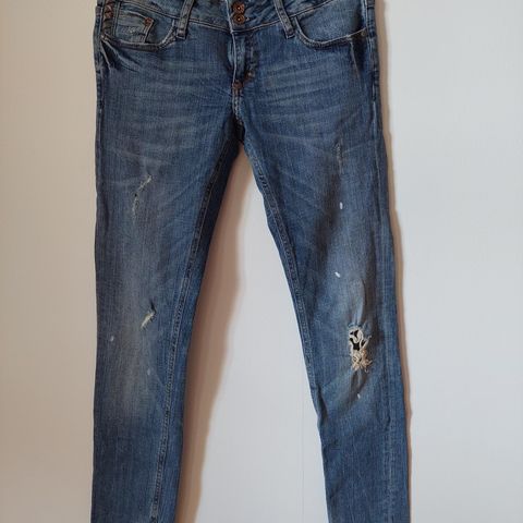 NYE Jeans fra River Island