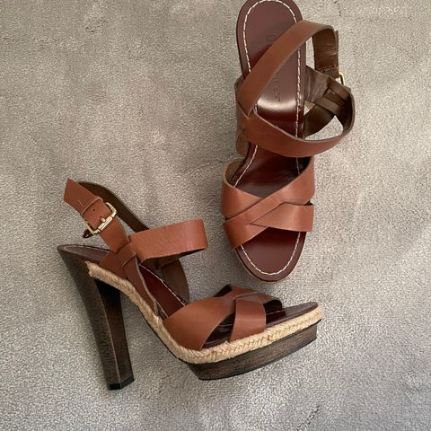 BCBG sandaler str 37