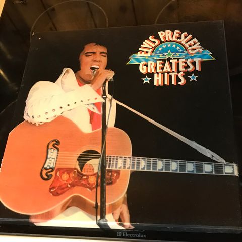 Samlealbum LP med Elvis selges
