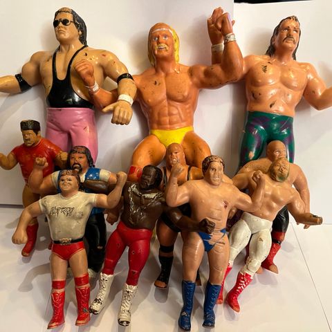 Wrestling figurer fra 90-tallet