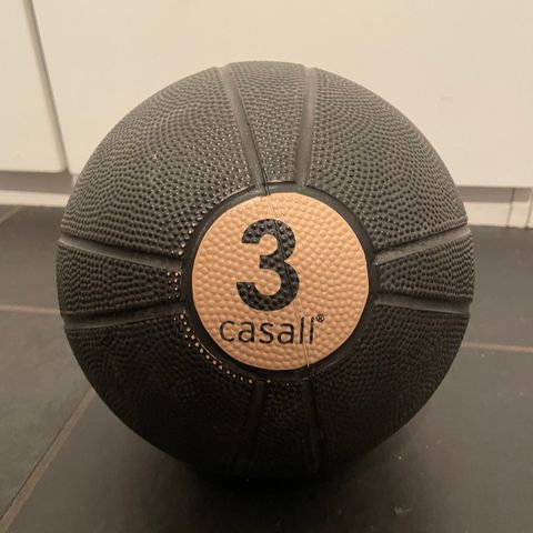 Casall medisinball 3 kg - pen stand