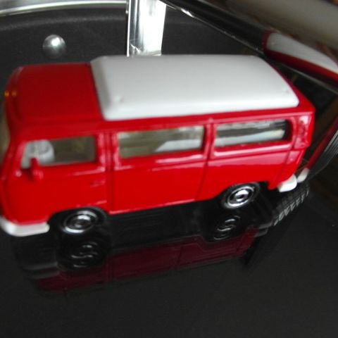VW buss 1970 merke Mattel