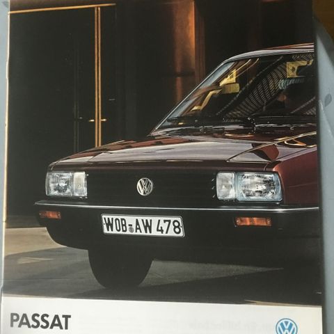 Bilbrosjyre av VW Passat 1986