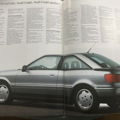 Bilbrosjyre av Audi Coupe 1989