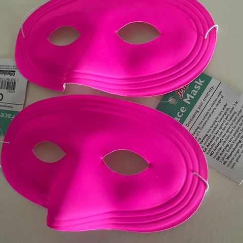 1 rosa maske selges - Halloween, maskerade, karneval