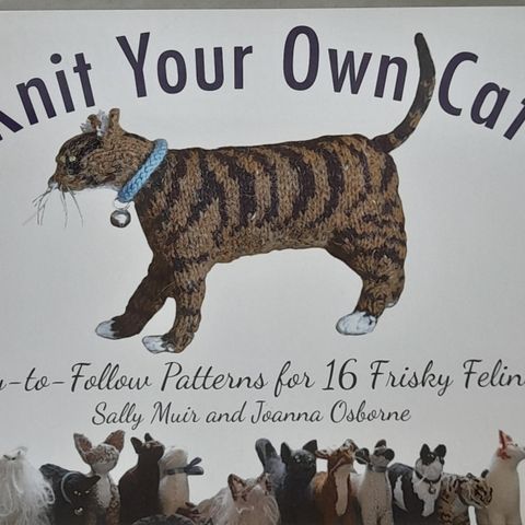 Knit your own cat