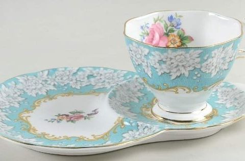 Royal Albert Enchantment. TV sett.