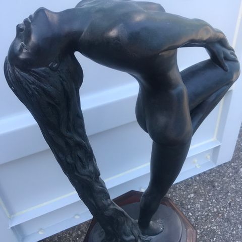Austin Sculpture - Klara  Sever «Sultry Awakening»