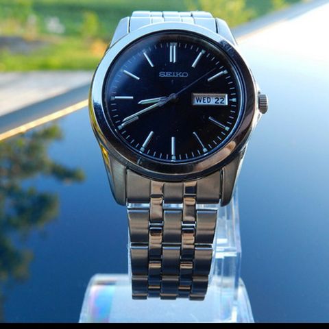 SEIKO  DAY DATE QUARTZ 2008 JDM SUNBURST BLÅ