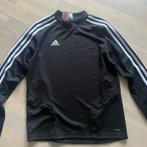 Adidas Genser