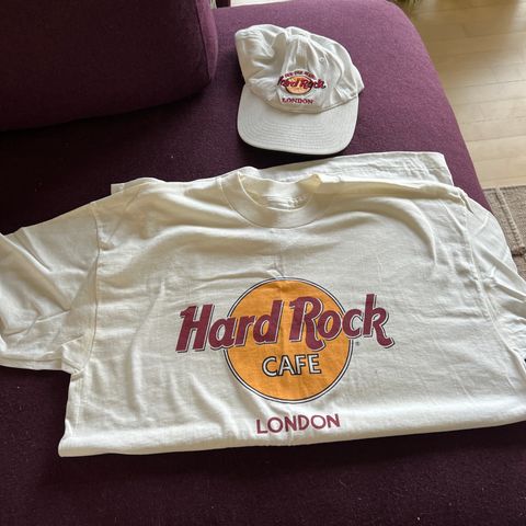 Hard Rock cafe skjorter og caps og Planet Hollywood t skjorter