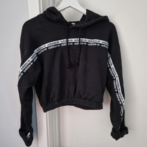 Adidas cropped hoodie hettegenser str S