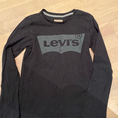 Levis genser gutt str 10 år