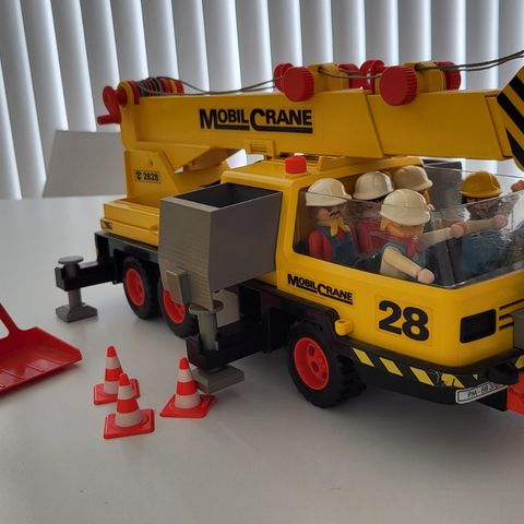 3761 Playmobil Mobile crane 1988