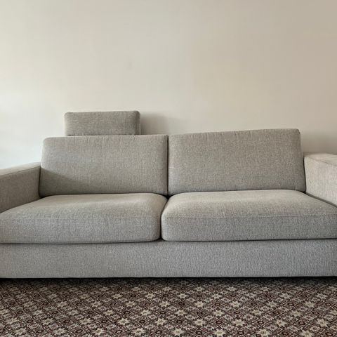 3seter-sofa og nakkepute fra Bohus
