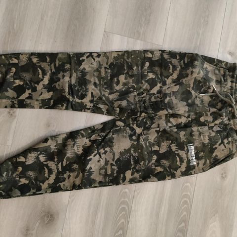 Lindbergh joggebukse i Camo ⭐🪖⭐