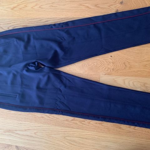 Jean Paul, Blå bukse med rustfarge stripe i siden, str S, selges kr 120
